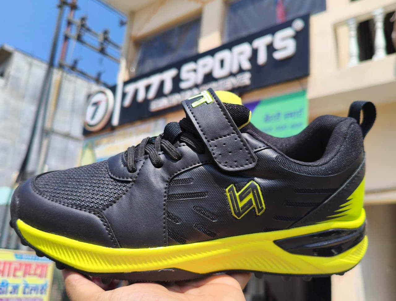 Professional Cricket Shoes View 2